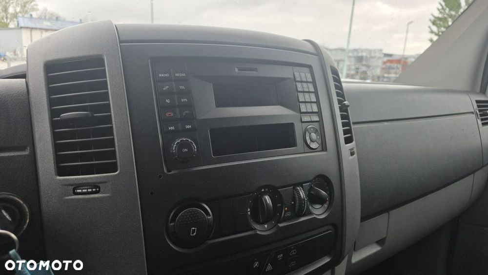 Volkswagen Crafter - 13