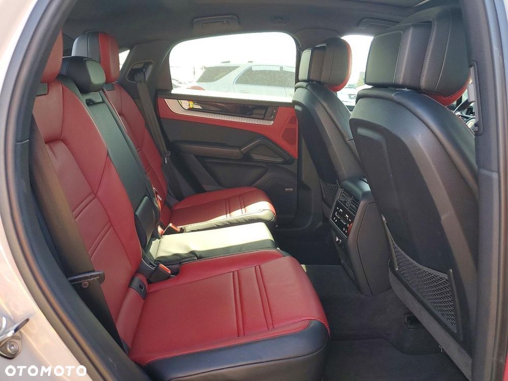 Porsche Cayenne Standard - 10