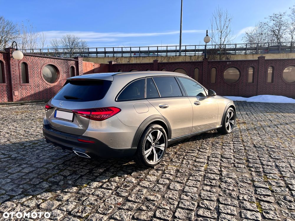 Mercedes-Benz Klasa C 200 4Matic 9G-TRONIC - 3