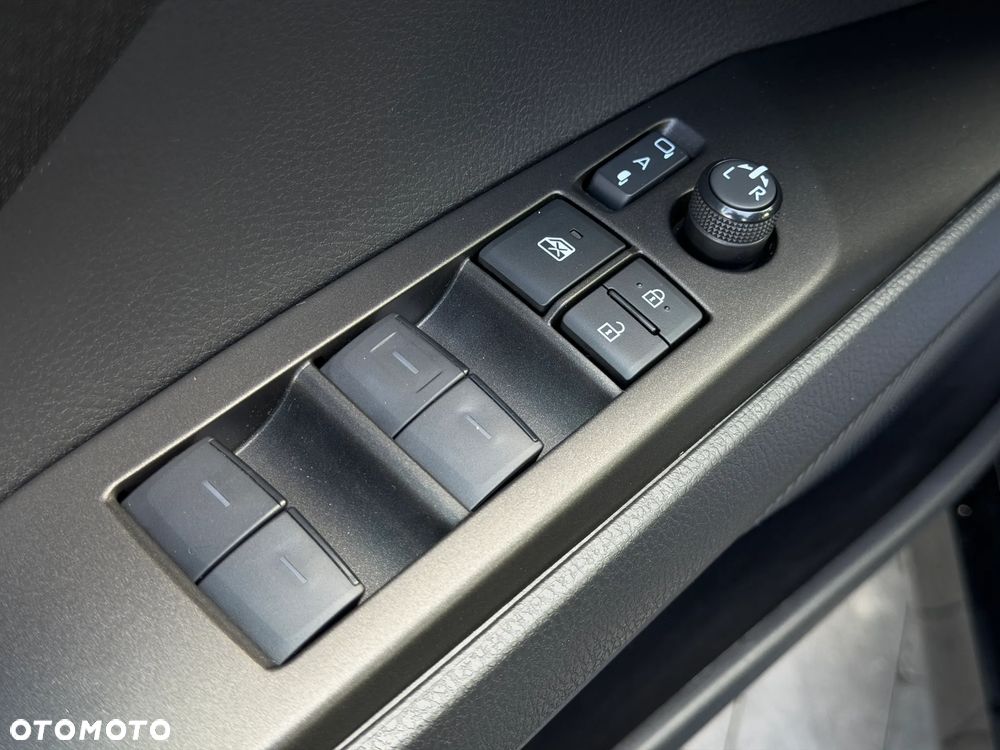 Toyota Camry 2.5 Hybrid Comfort CVT - 12