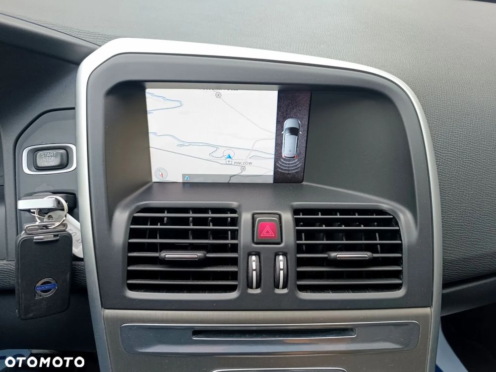Volvo XC 60 D4 Geartronic Momentum - 32