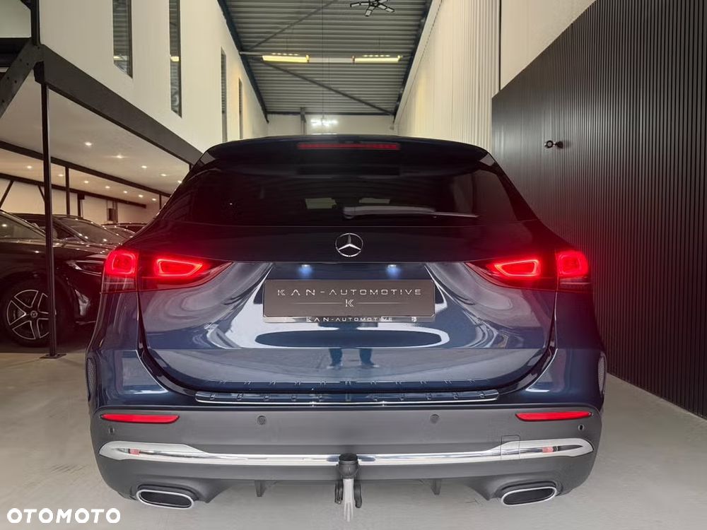 Mercedes-Benz GLA - 6