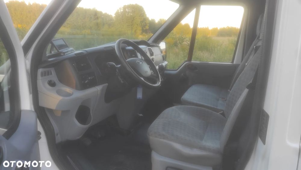 Ford TRANSIT NAPEND 4X4 POLSKI SALON 1 WŁASCICIEL BEZWYPADKOWY MAŁY ORGINALNY PRZEBIEG - 8