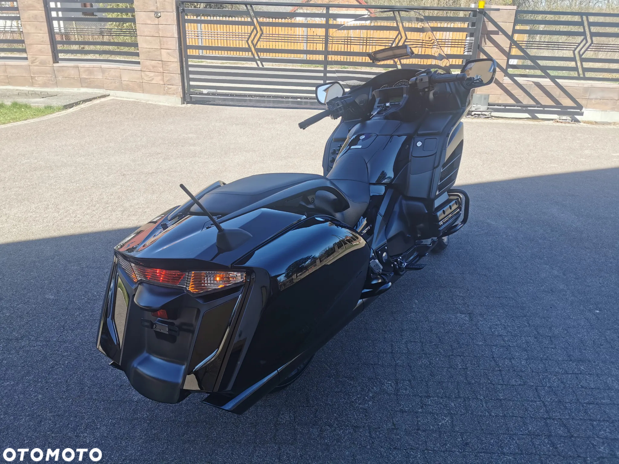 Honda GL - 5