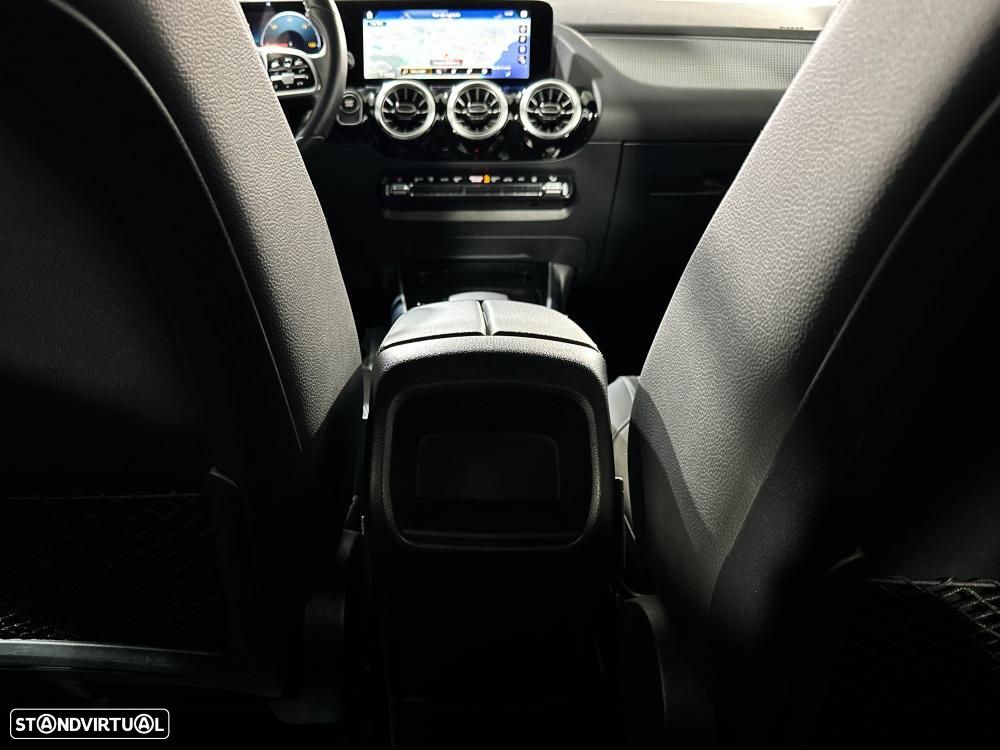 Mercedes-Benz EQA 300 4Matic Progressive - 28