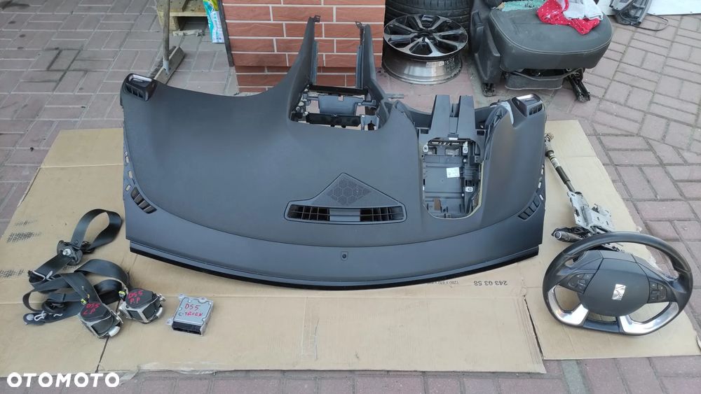 Deska rozdzielcza kokpit Citroen DS5 komplet - 1