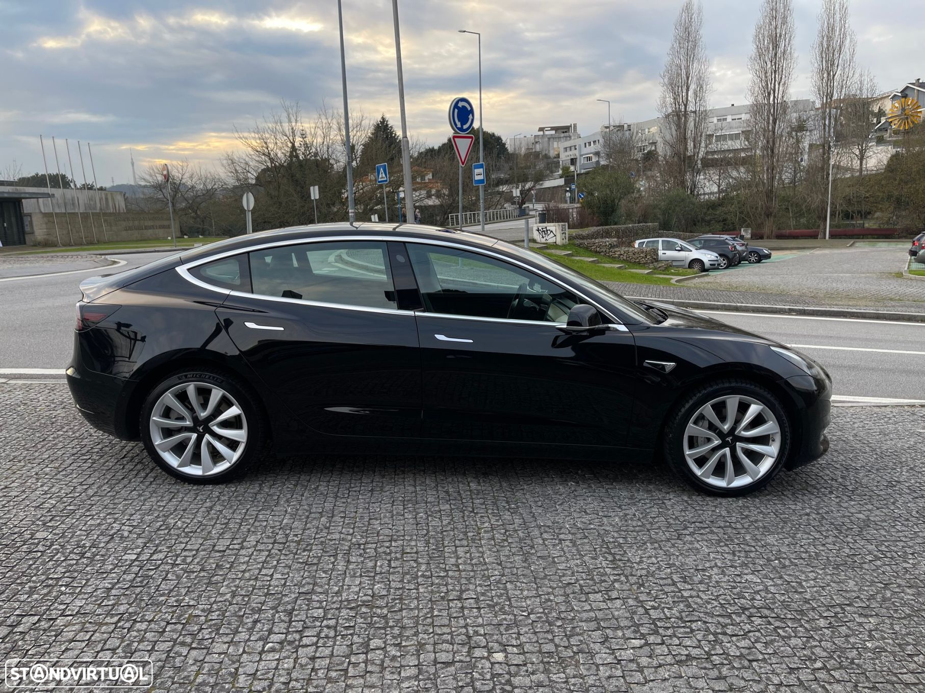 Tesla Model 3 Standard Range Plus RWD - 12