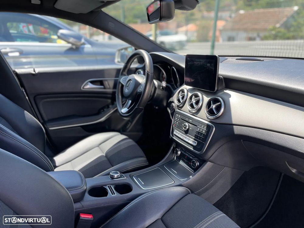Mercedes-Benz CLA 180 d Urban Aut. - 11