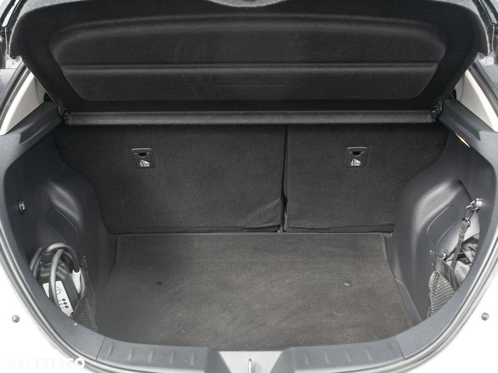 Nissan Leaf 40kWh N-Connecta - 29