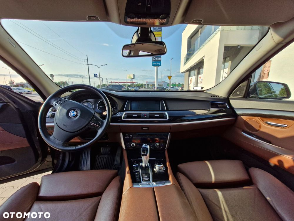 BMW 5GT - 18