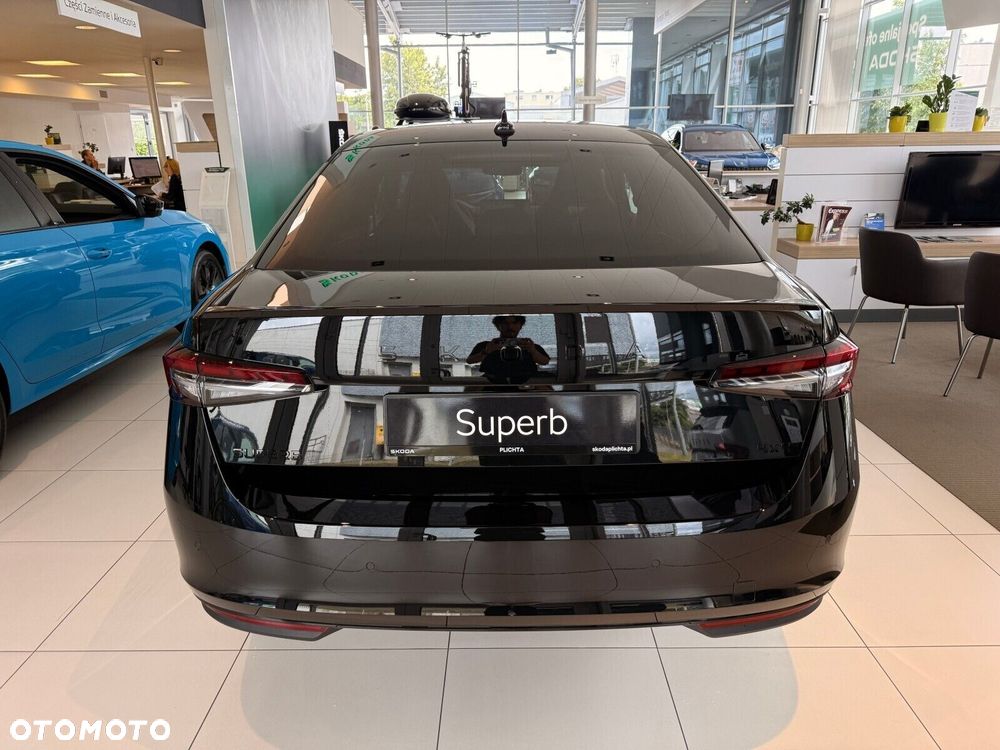 Skoda Superb 2.0 TSI Sportline DSG - 7