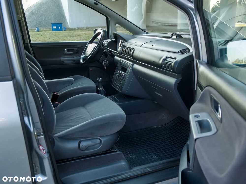 Ford Galaxy 1.9 TDI Ghia - 22