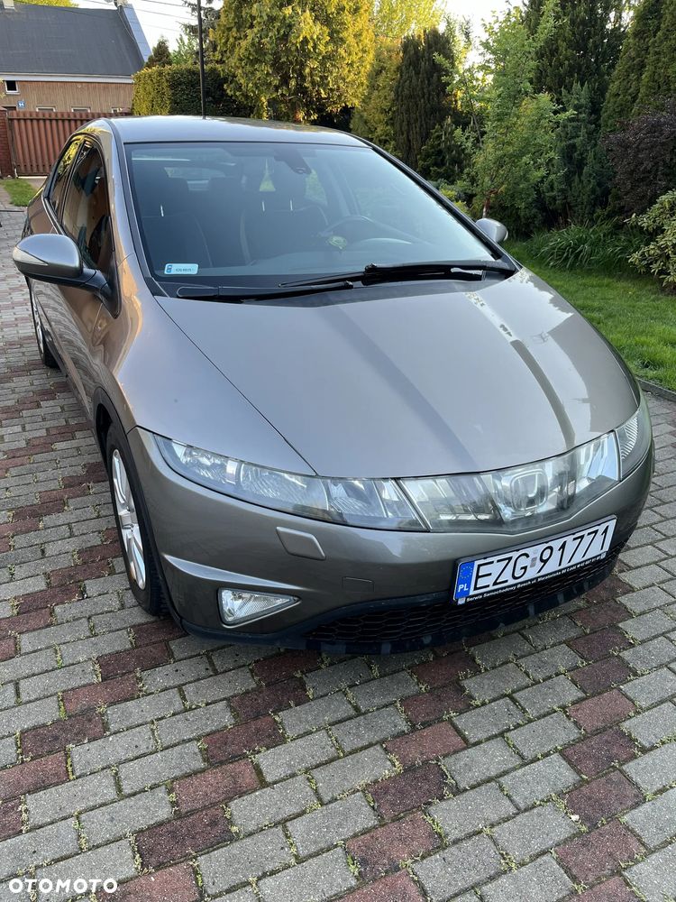 Honda Civic 1.8i-VTEC Sport - 2
