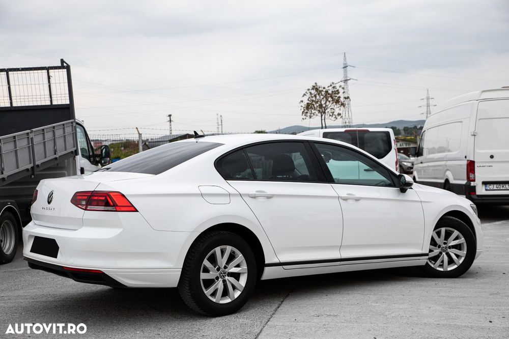 Volkswagen Passat 2.0 TDI DSG Comfortline - 5