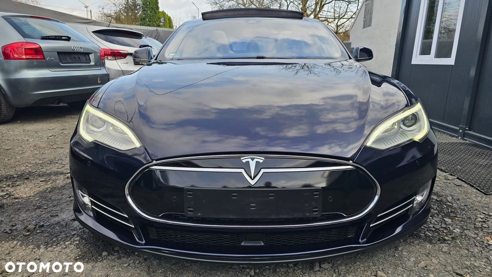 Tesla Model S Standard - 2