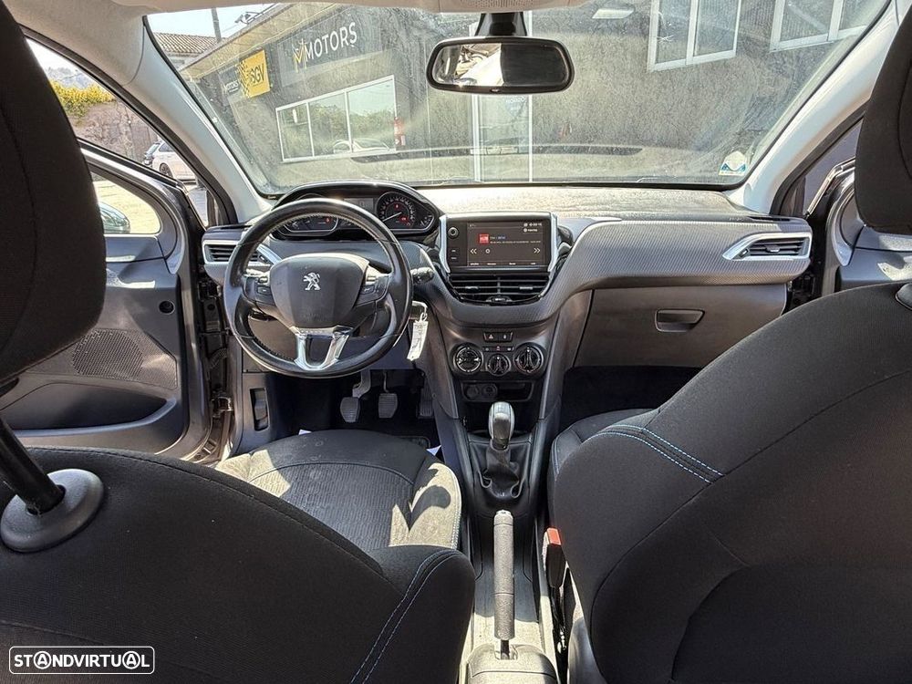 Peugeot 208 1.2 PureTech Style - 18