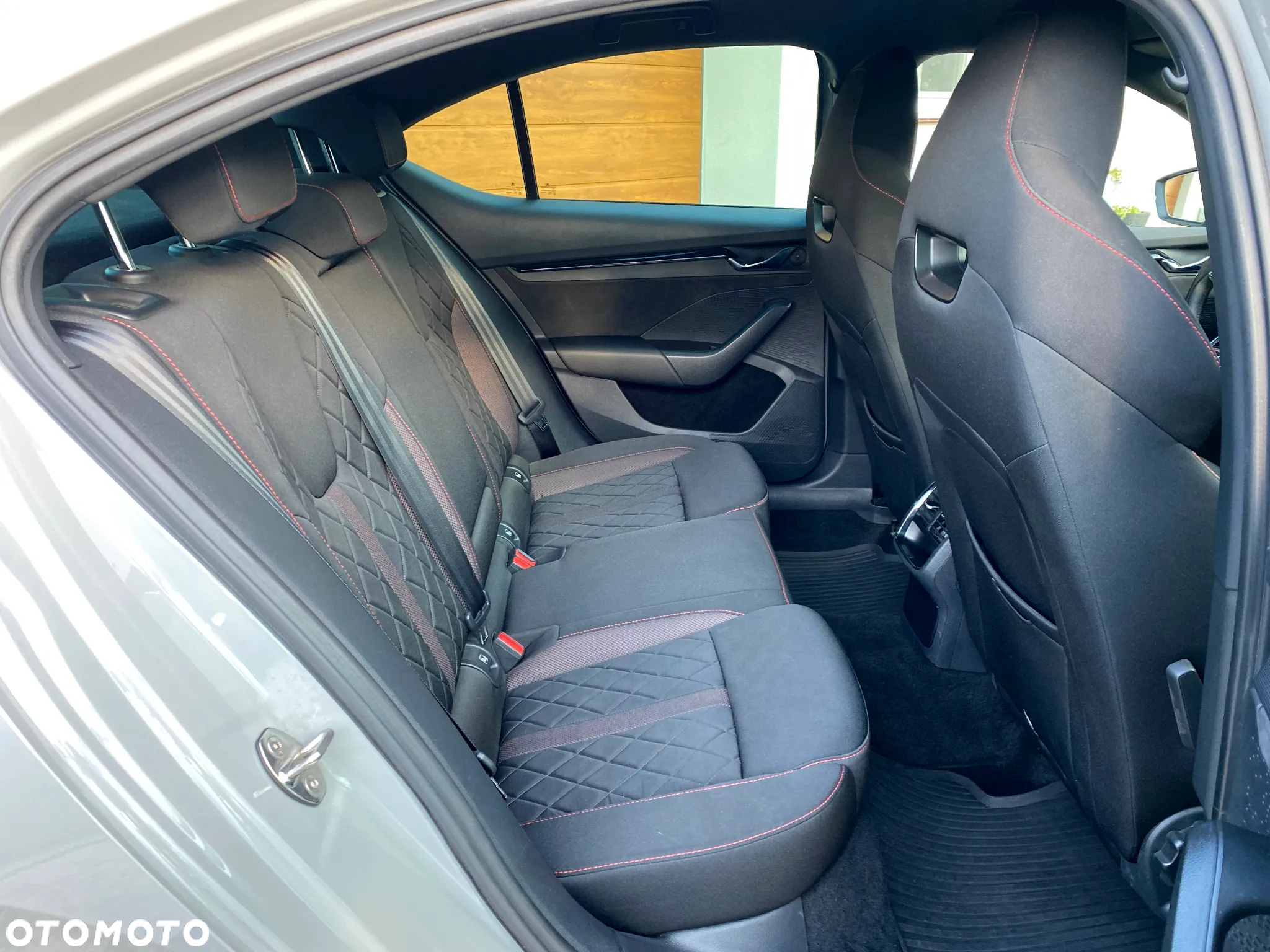 Skoda Octavia 2.0 TDI RS DSG - 7