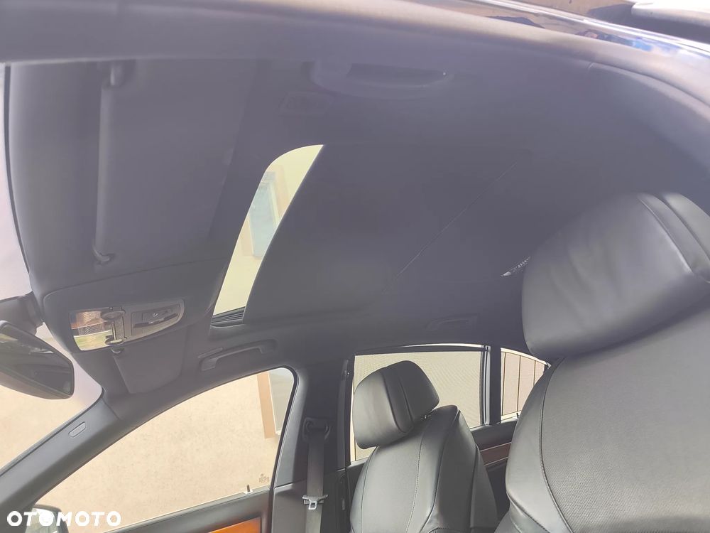 BMW Seria 7 750i L xDrive - 18