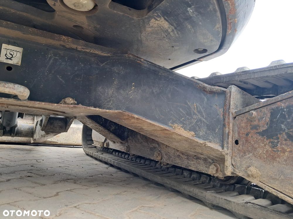 Bobcat E 35 * 3 łyżki * 3.5T *szybkozłącze * dodatkowe linie hydrauliczne * 2016r KUBOTA silnik 24.4KW * zero obrys * 3130 mtg *waga 3500 kg mini KOPARKA U36 303.5 8035 ET35 EZ35 ECR 38 U35 - 9