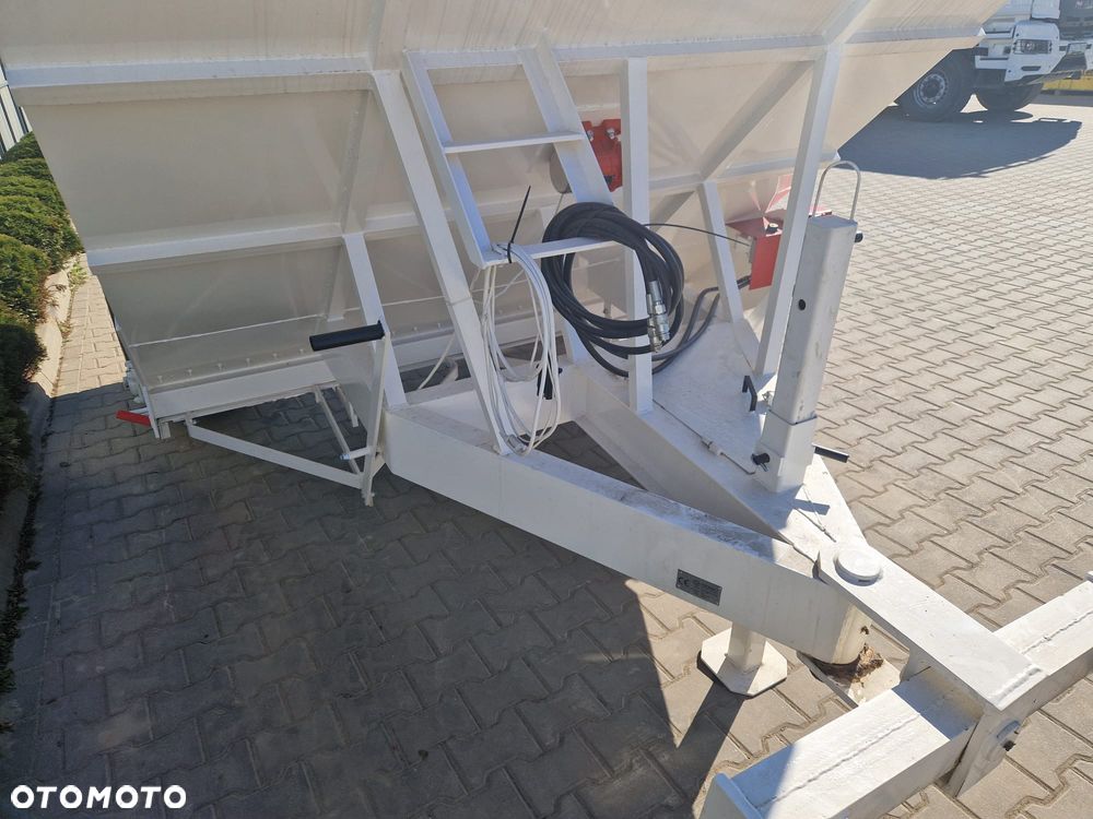 TOZAMET RS12000 * dostępny od ręki * rozsypywacz spoiw * - 7