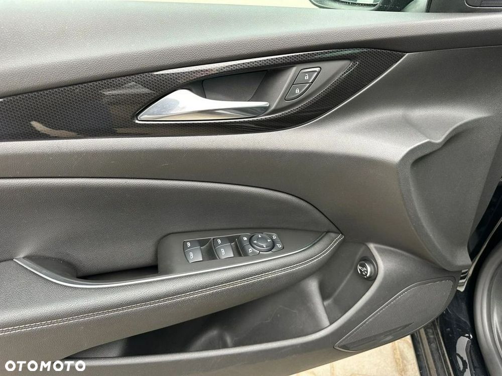 Opel Insignia - 11