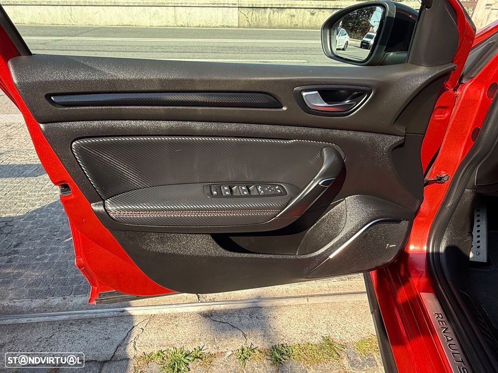 Renault Mégane TCe 300 GPF EDC R.S. TROPHY - 19
