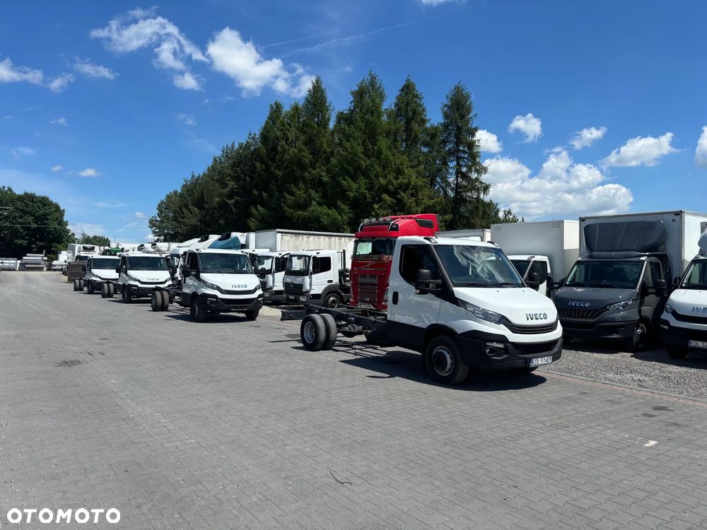 Iveco 70C17,,70C18,,70C15,,72C17,,50C17,,35C17,,35C15 PODWOZIE DO ZABUDOWY  WYWROTKA SKRZYNIA LADUNKOWA KONTENER CHLODNIA 70 SZTUK NA PLACU - 22