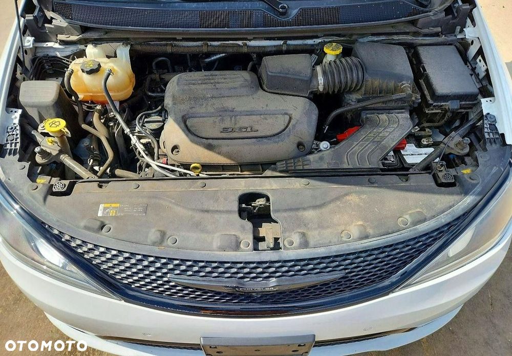 Chrysler Pacifica - 11