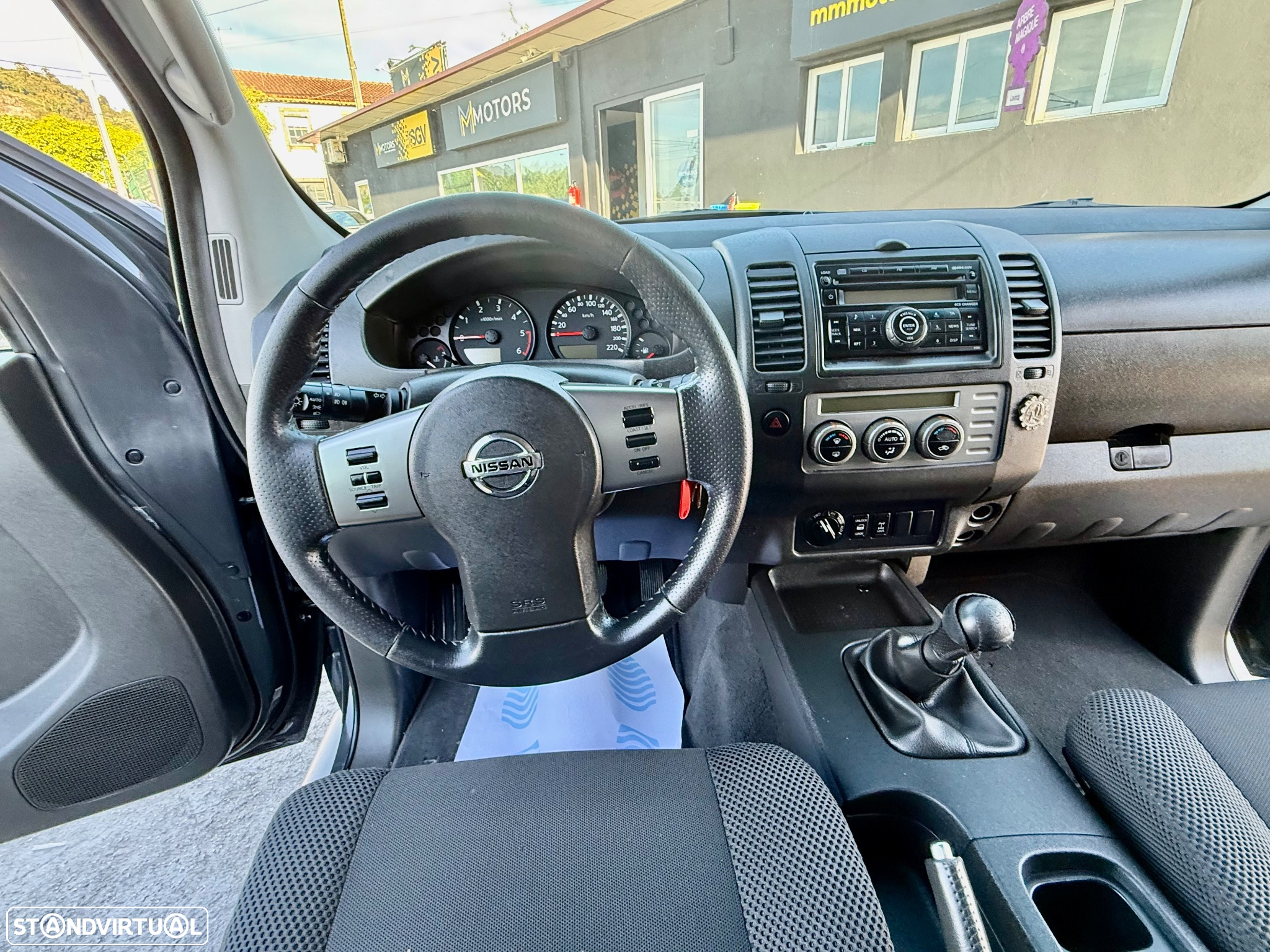 Nissan Navara 2.5 dCi CD LE Premium - 28