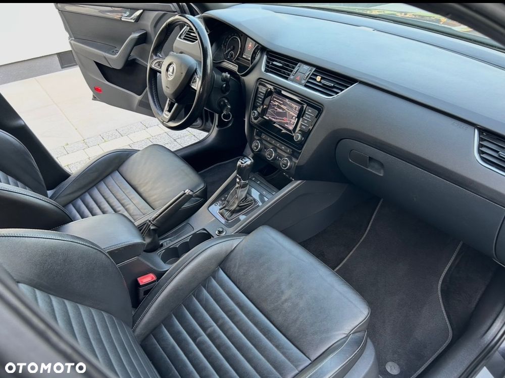 Skoda Octavia 2.0 TDI DSG RS - 15