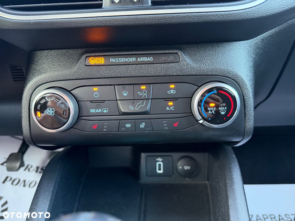 Ford Focus 1.5 EcoBlue Start-Stopp-System COOL&CONNECT DESIGN - 30