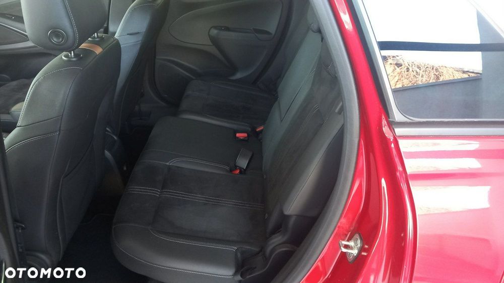 Opel Crossland X - 13