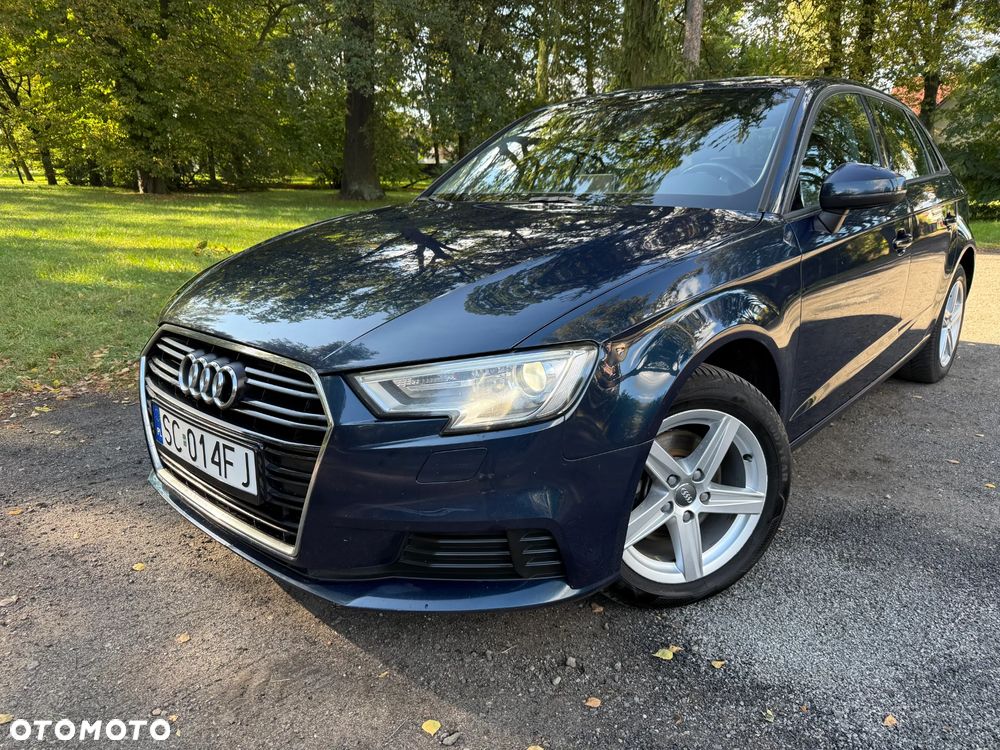Audi A3 Sportback - 2