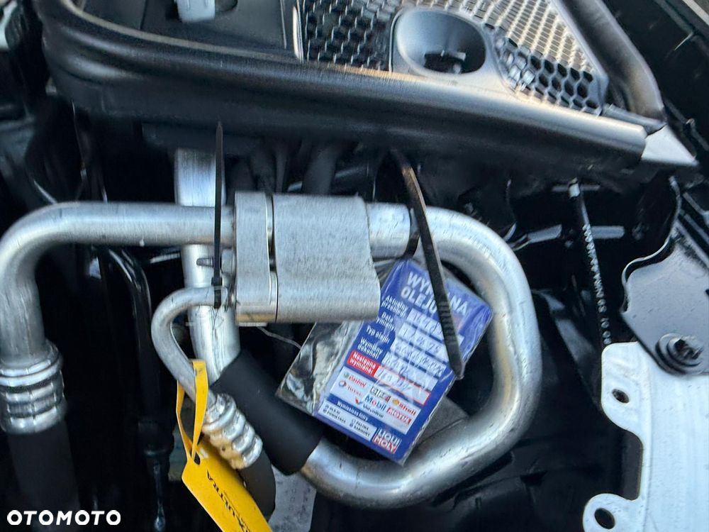 Mercedes-Benz Klasa C 200 9G-TRONIC AMG Line - 23