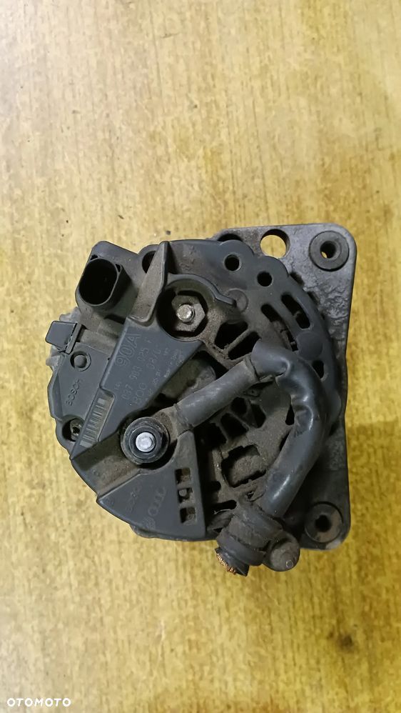 Alternator Audi A3 TT Skoda Fabia Octavia Seat Cordoba Ibiza Volkswagen Bora Golf 90A Bosch 037 903 025F - 2