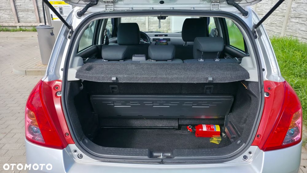 Suzuki Swift - 11