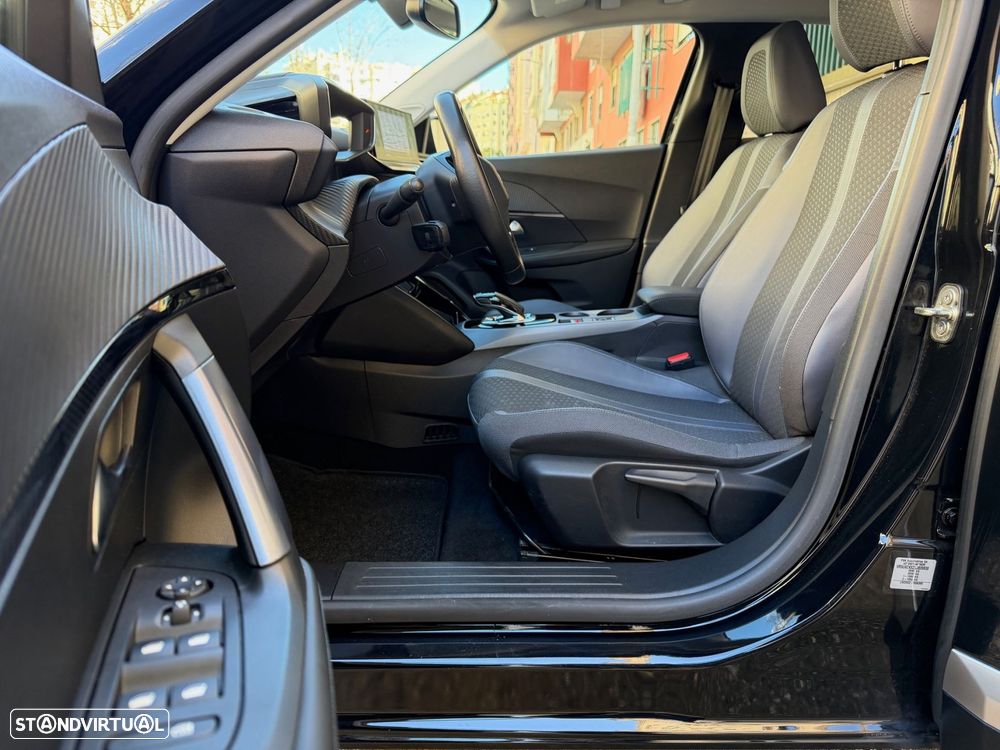 Peugeot e-2008 50 kWh Allure - 10