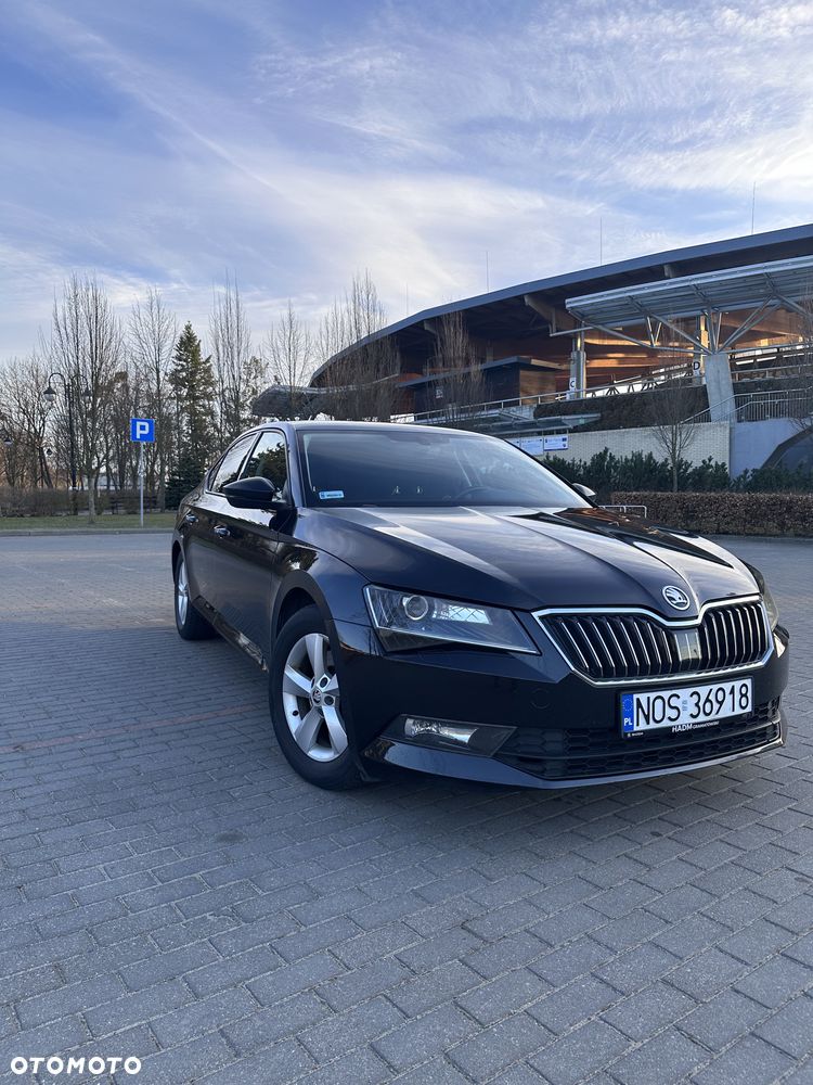 Skoda Superb 2.0 TDI Ambition DSG7 - 3