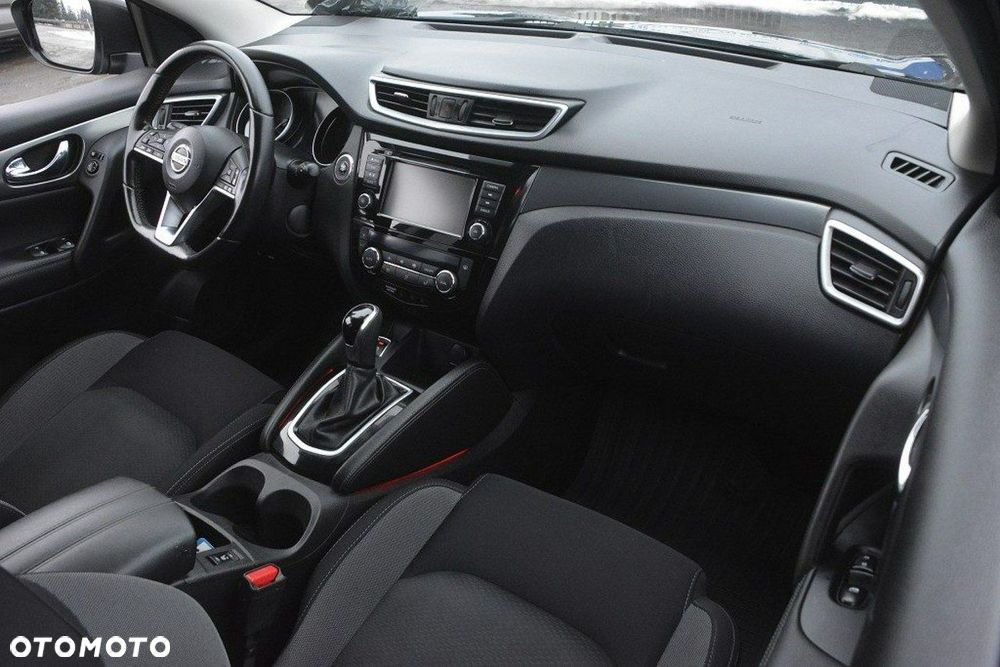 Nissan Qashqai 1.3 DIG-T DCT N-CONNECTA - 18