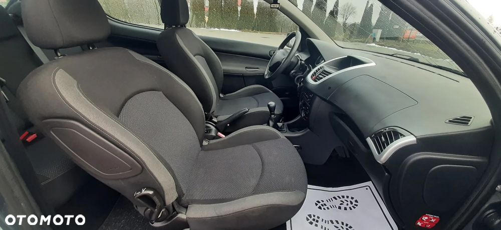 Peugeot 206 plus - 29
