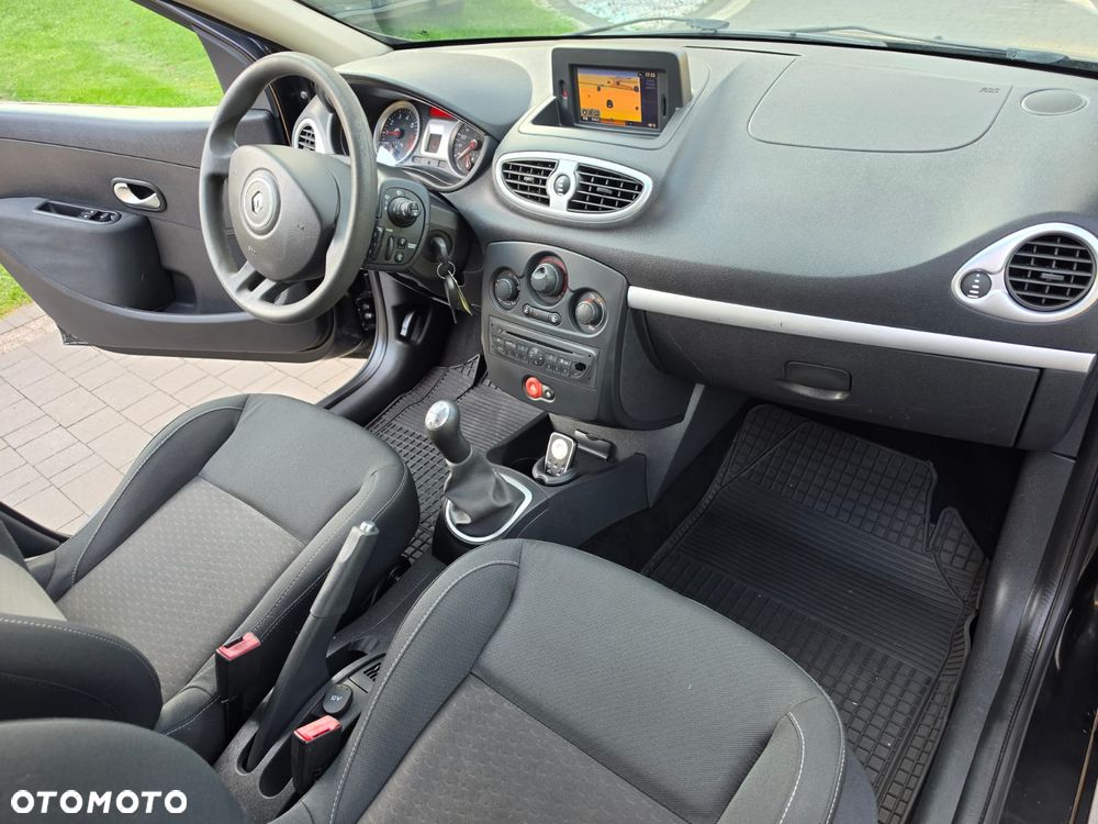 Renault Clio - 13