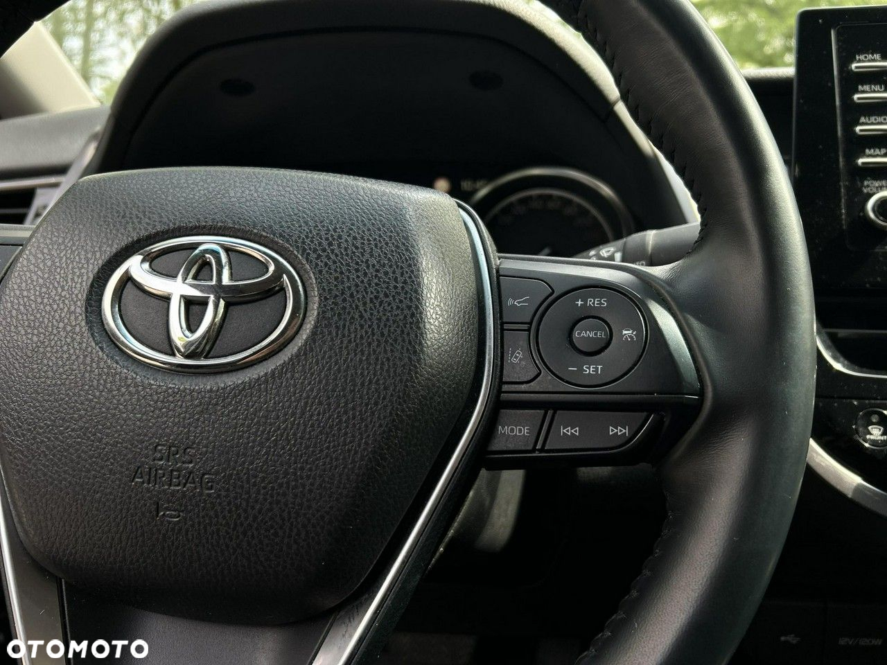 Toyota Camry - 22