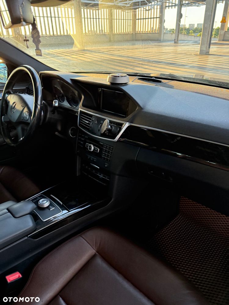 Mercedes-Benz Klasa E 250 CDI 4-Matic BlueEff Avantgarde - 19