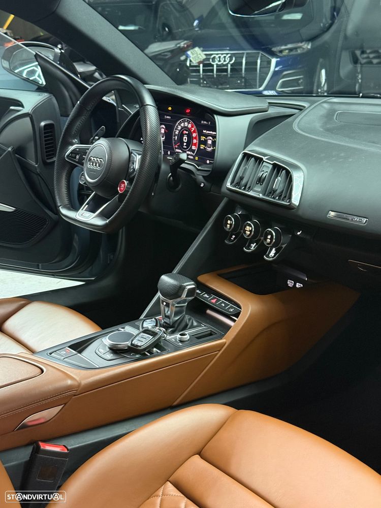 Audi R8 Coupé V10 5.2 FSI quattro S tronic - 4