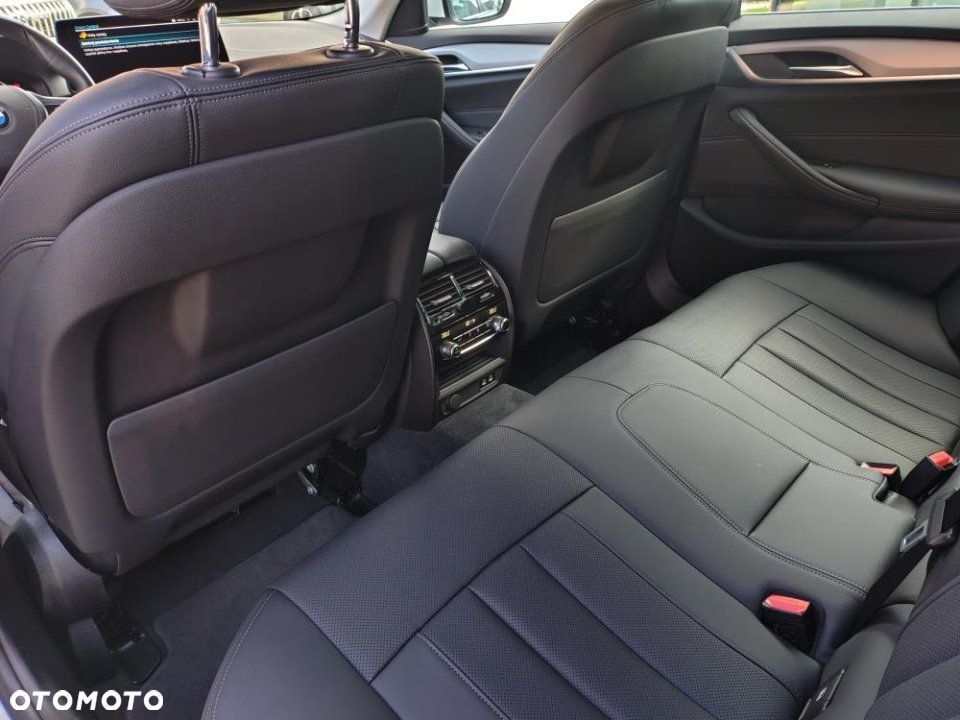 BMW Seria 5 - 17