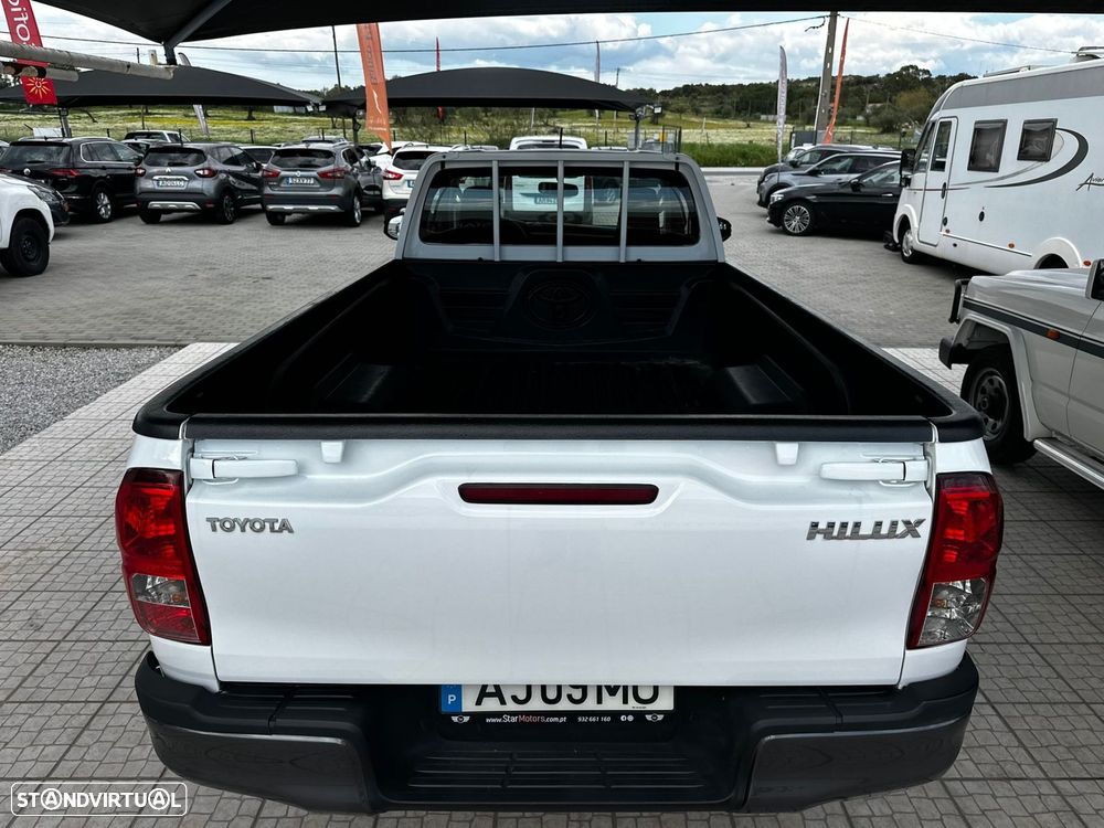 Toyota Hilux - 8