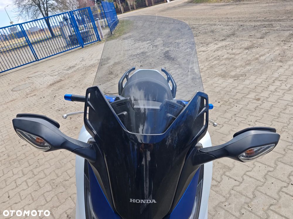Honda NSS - 8