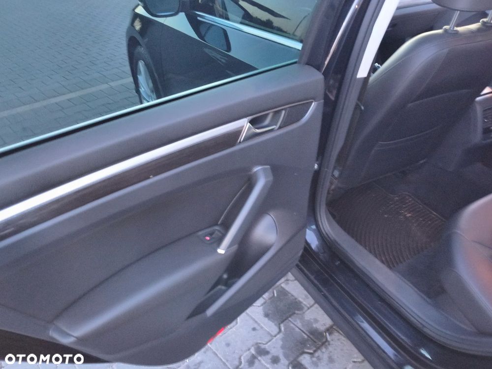 Volkswagen Passat - 19