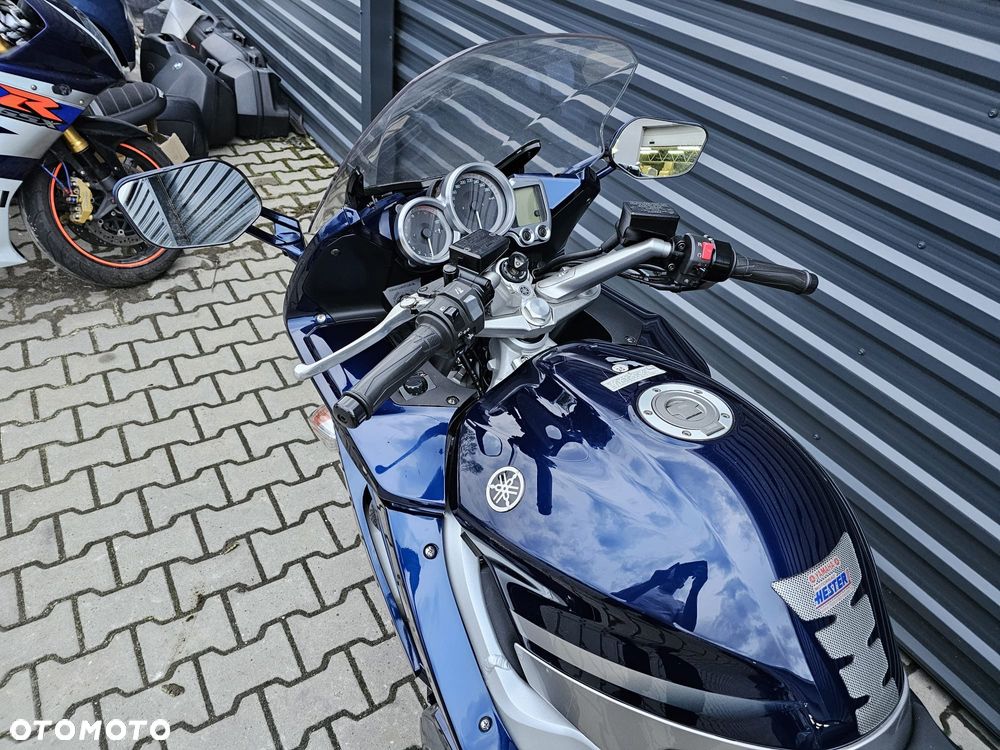 Yamaha FJR - 7