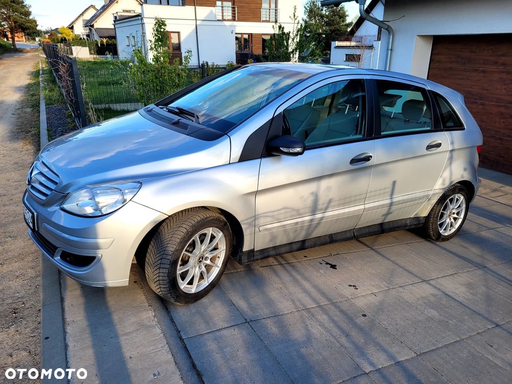 Mercedes-Benz Klasa B 200 - 1